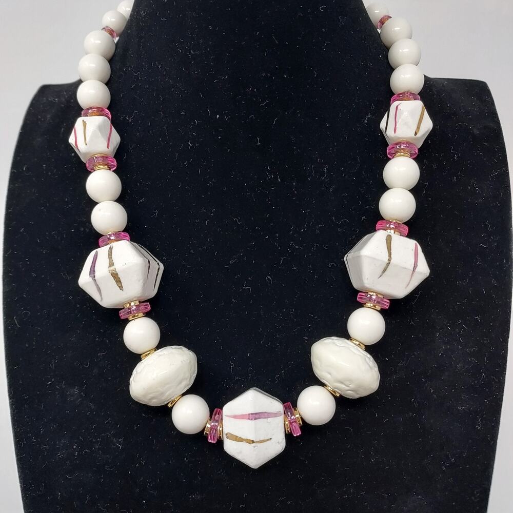 Vintage Japan Bead Necklace Painted Chunky White Pink Gold Ceramic Acrylic Retro